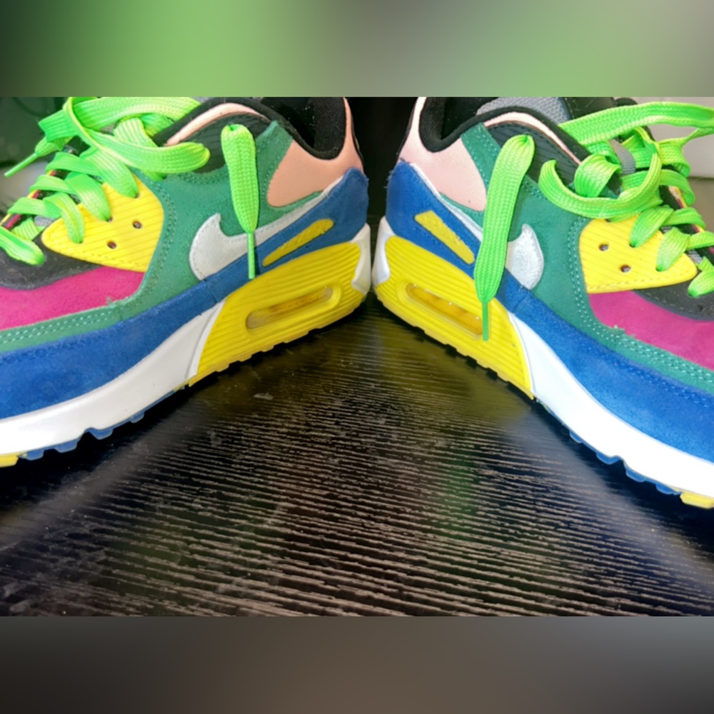 Men’s 9 1/2 Nike Air Max great condition